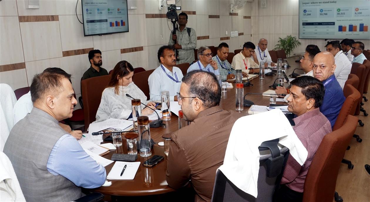 Chief Secretary Reviews Bharat Taxi Services, Books a Ride Himself to Assess User Experience