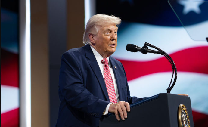 Trump Defends Suspension of Russia Sanctions, Says New Tariffs Could Jeopardise Ukraine Peace Talks