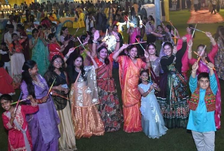 Marwari Yuva Manch Organises Vibrant Dandiya Evening in Lucknow