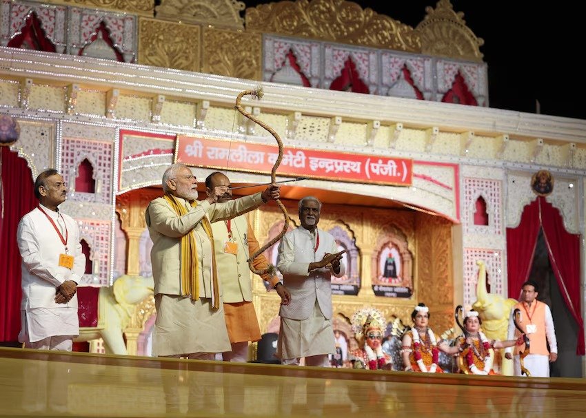 PM Modi participates in Vijaya Dashami celebrations in Delhi