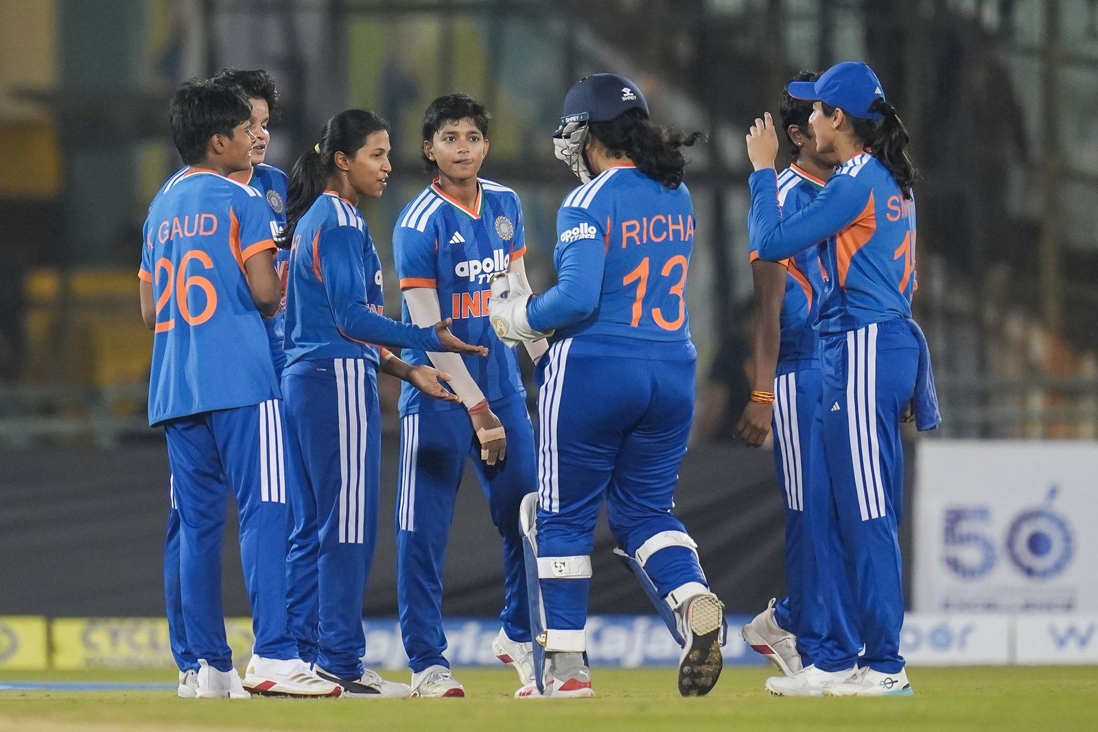 India Fight Back Against Zimbabwe After Sharne Mayers’ Half-Century in Women’s T20 Clash