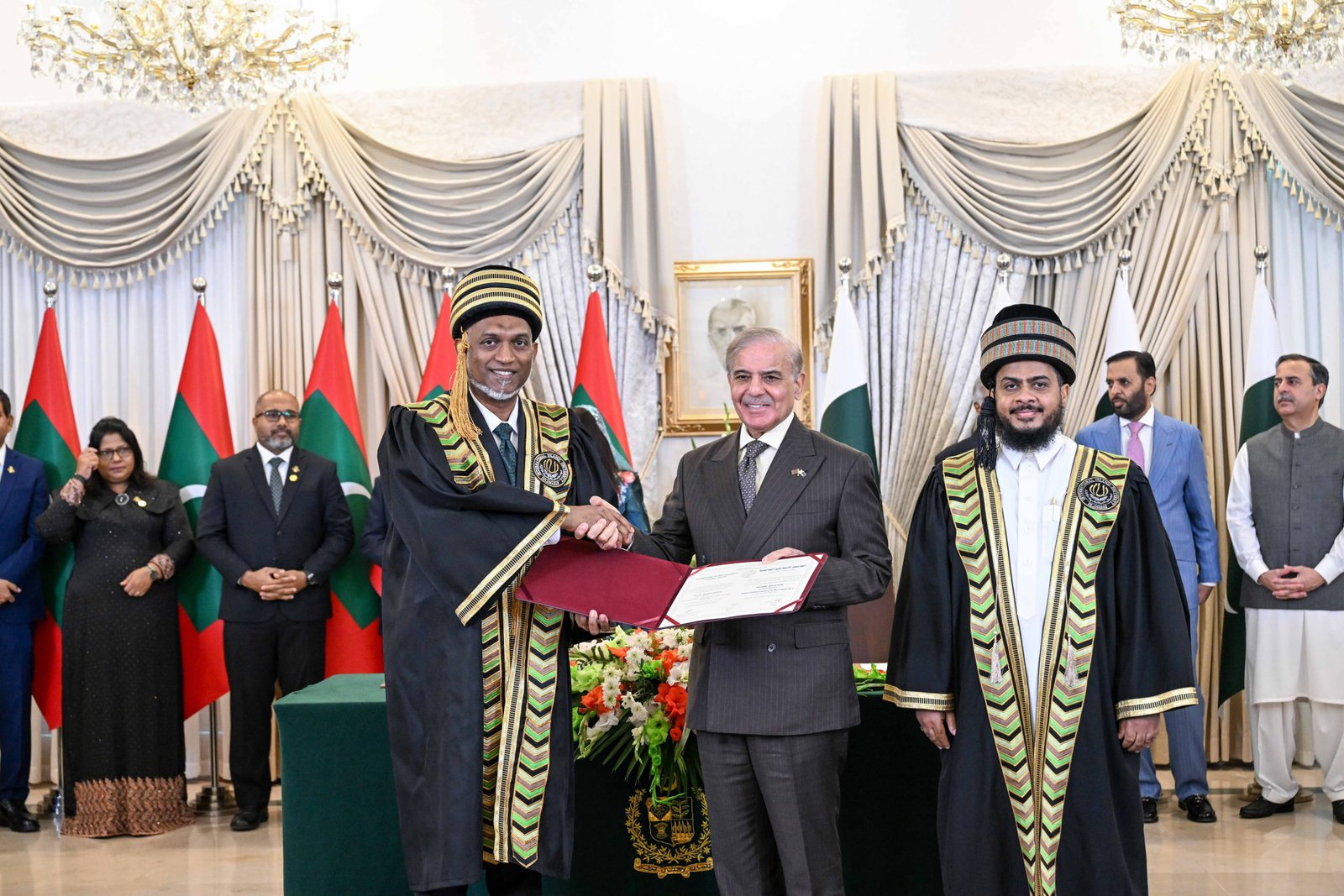 Pakistan, Maldives Sign 20 MoUs to Boost Defence, Maritime Security and Trade Cooperation
