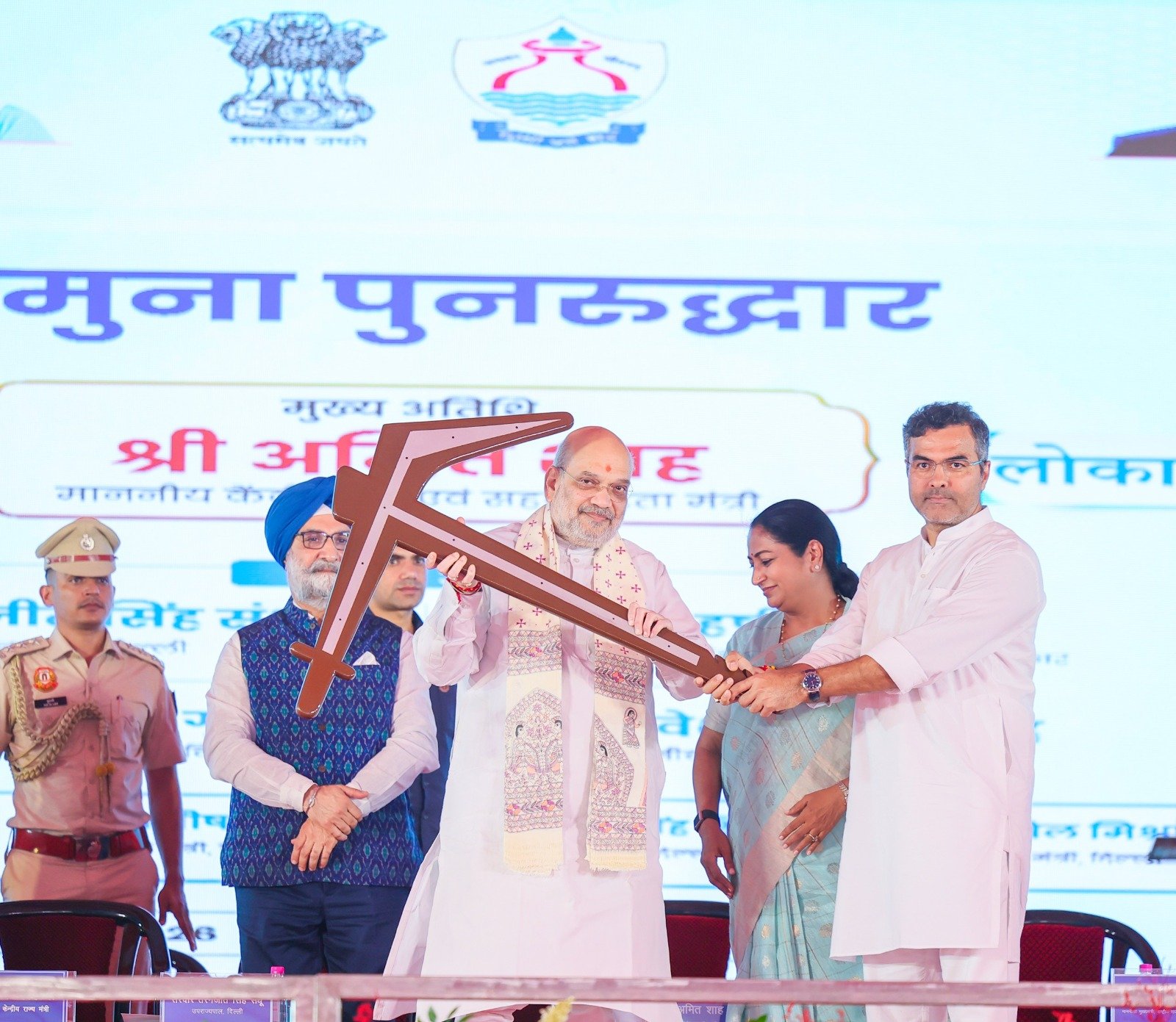 Rekha Gupta Launches ₹8,941-Crore Water, Sewerage Projects for Yamuna Revival