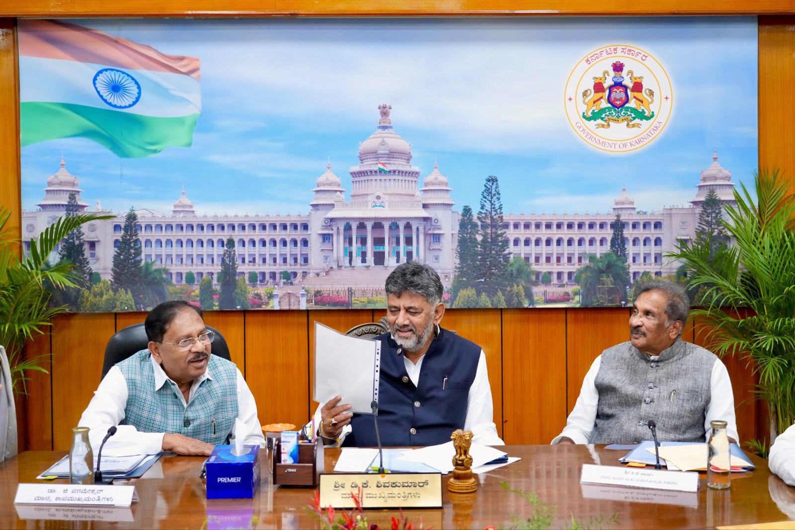 DK Shivakumar Suspects Sting Operation Using Meta AI Smart Glasses, Says Karnataka CM
