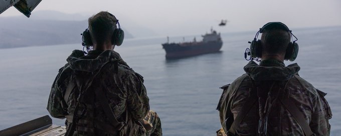 US CENTCOM Chief Visits Strait of Hormuz, Says Key Shipping Routes Are Free of Iranian Mines