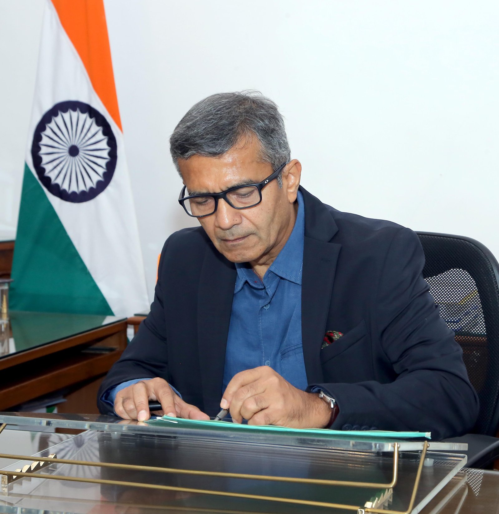 Centre Extends Defence Secretary Rajesh Kumar Singh’s Tenure by One Year Until October 2027