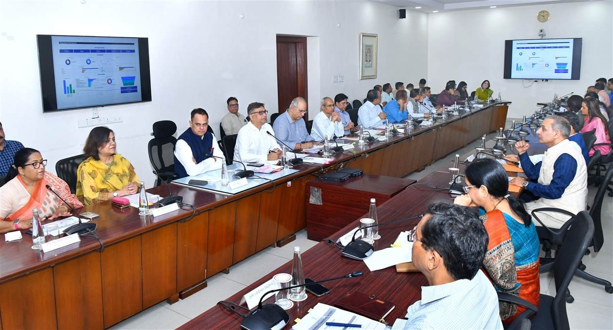 Chief Secretary V. Srinivas Chairs Committee of Secretaries Meeting in Rajasthan