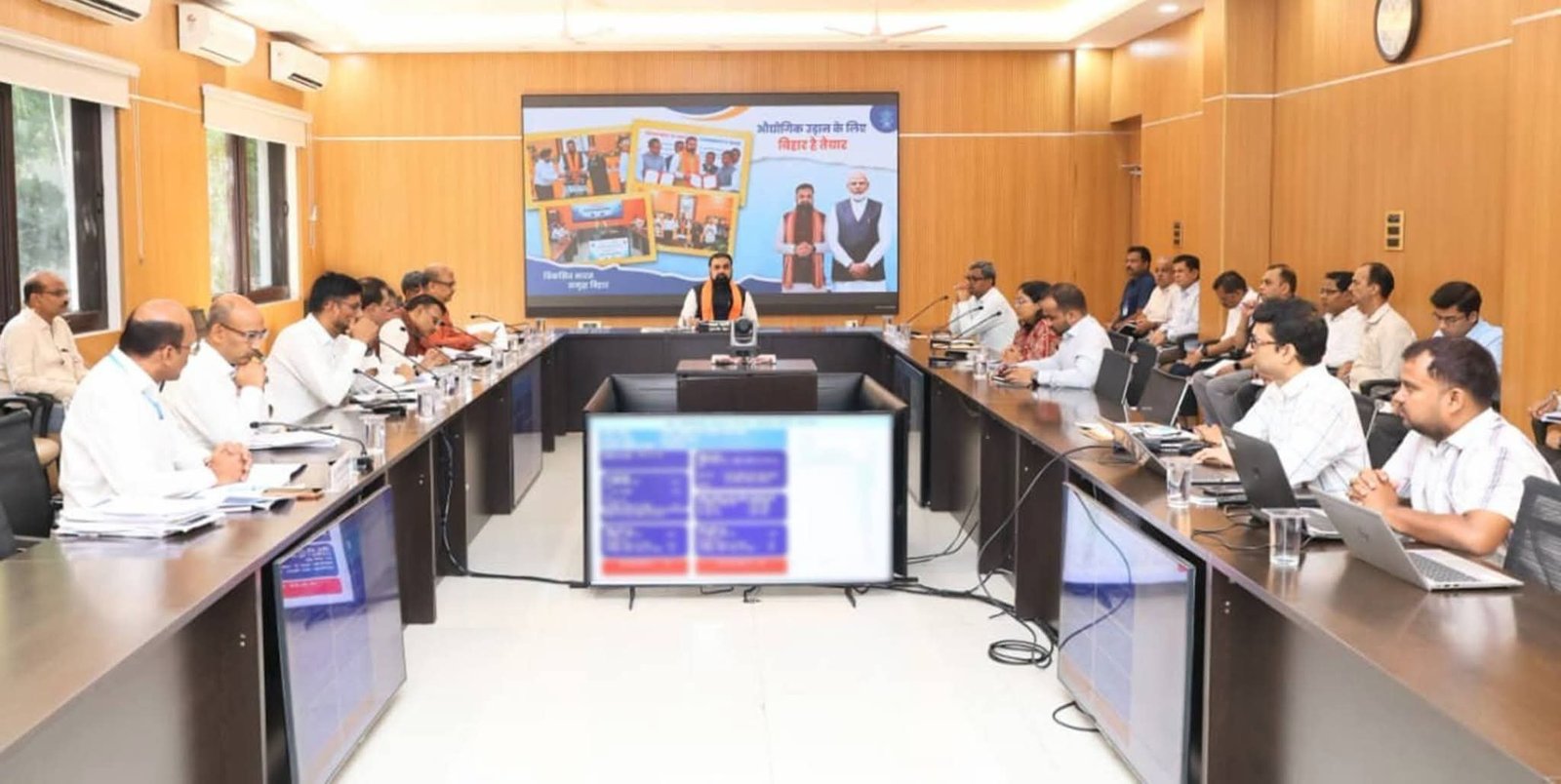 Bihar CM Samrat Choudhary Reviews Projects Worth Over ₹100 Crore Under ‘Bihar Gati’, Directs Officials to Expedite Work