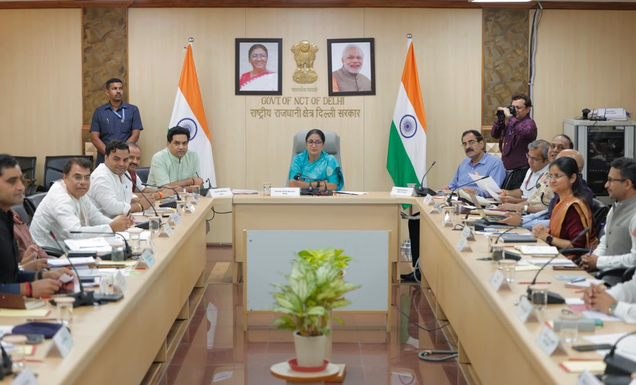 Chief Minister Rekha Gupta Reviews Chhath Puja Preparations, Issues Strict Directions