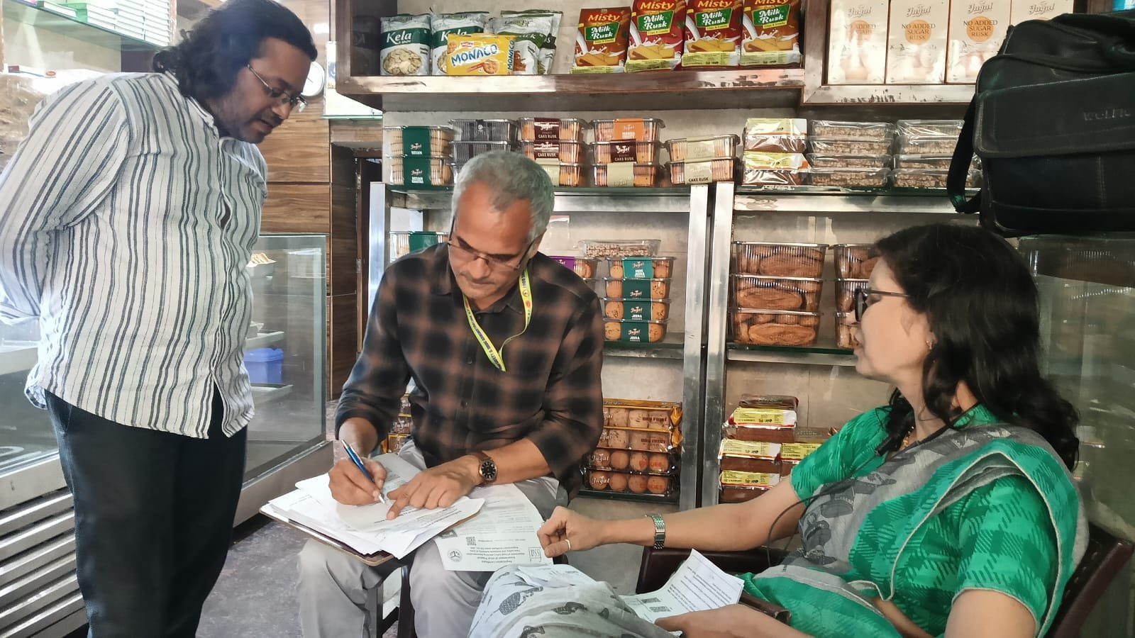 "Shuddh Hi Shubh Hai" campaign intensifies ahead of Deepavali: 86 establishments inspected across Varanasi, Agra and Lucknow