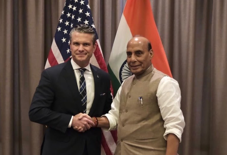 Raksha Mantri meets US Secretary of War on the sidelines of ADMM-Plus in Philippines