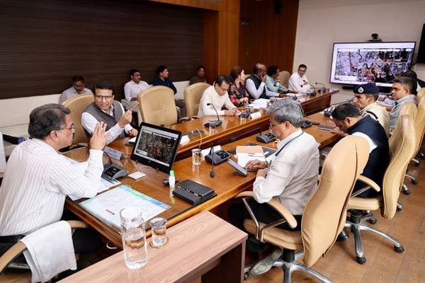 Chief Secretary Shri Barnwal Reviews Preparations for Army Day Parade