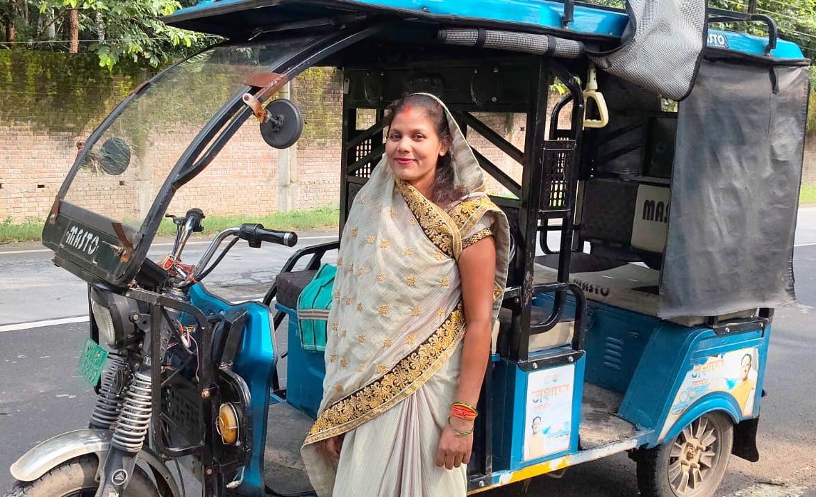 E-Rickshaw Transforms Sangeeta Devi’s Life, Making Her a Lakhpati Didi Through Self-Employment