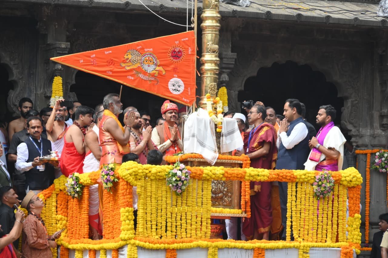Simhastha Kumbh Mela Begins with Flag Hoisting by CM Devendra Fadnavis in Trimbakeshwar