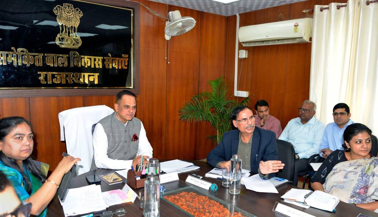 Chief Secretary Directs Development of Anganwadi Centres as Play Schools